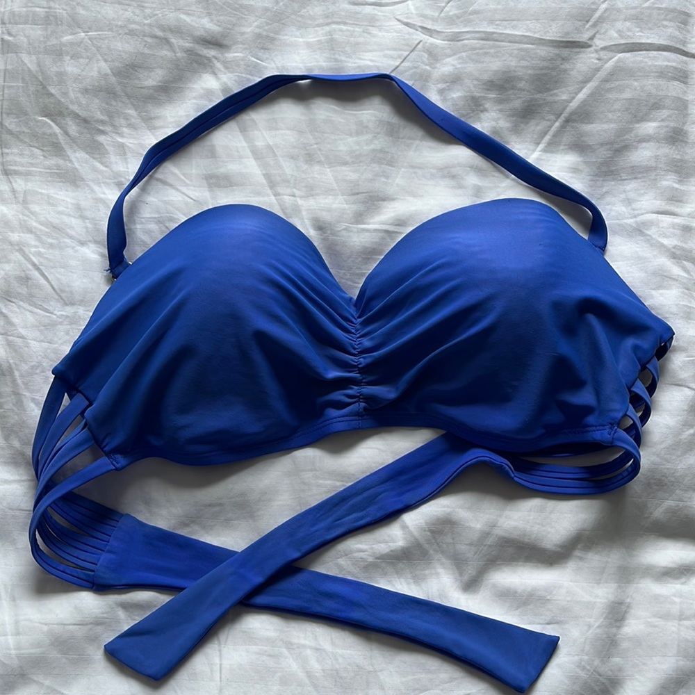 Bikini top, Blue, size L, strapless, with detachable strap.